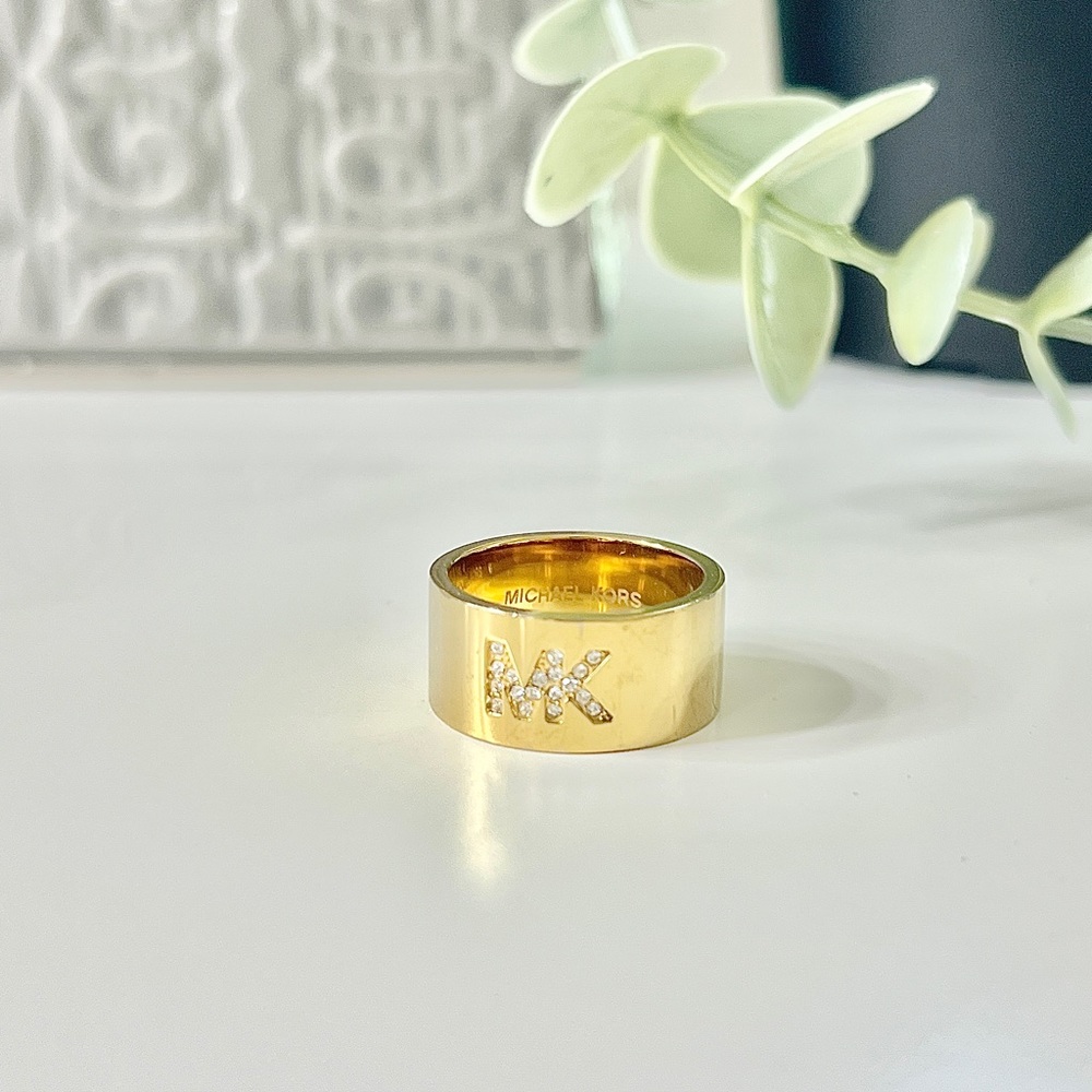 Michael Kors Statement Logo Ring (Size 6)